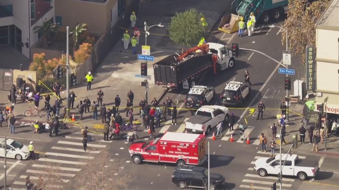 Homeless encampment cleanup at Skid Row